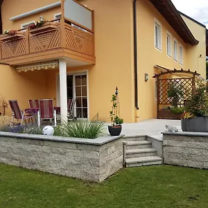 https://ferienwohnung-claudia.saalbachhinterglemmhotels.com